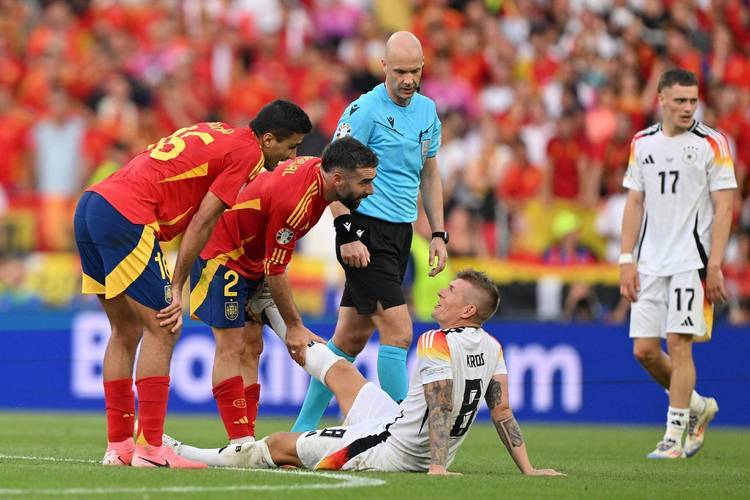 欧国联比赛:西班牙客场大胜六球,送出疯狂绝杀(欧国联西班牙对乌克兰直播) 欧国联比赛:西班牙客场大胜六球,送出疯狂绝杀(欧国联西班牙对乌克兰直播)