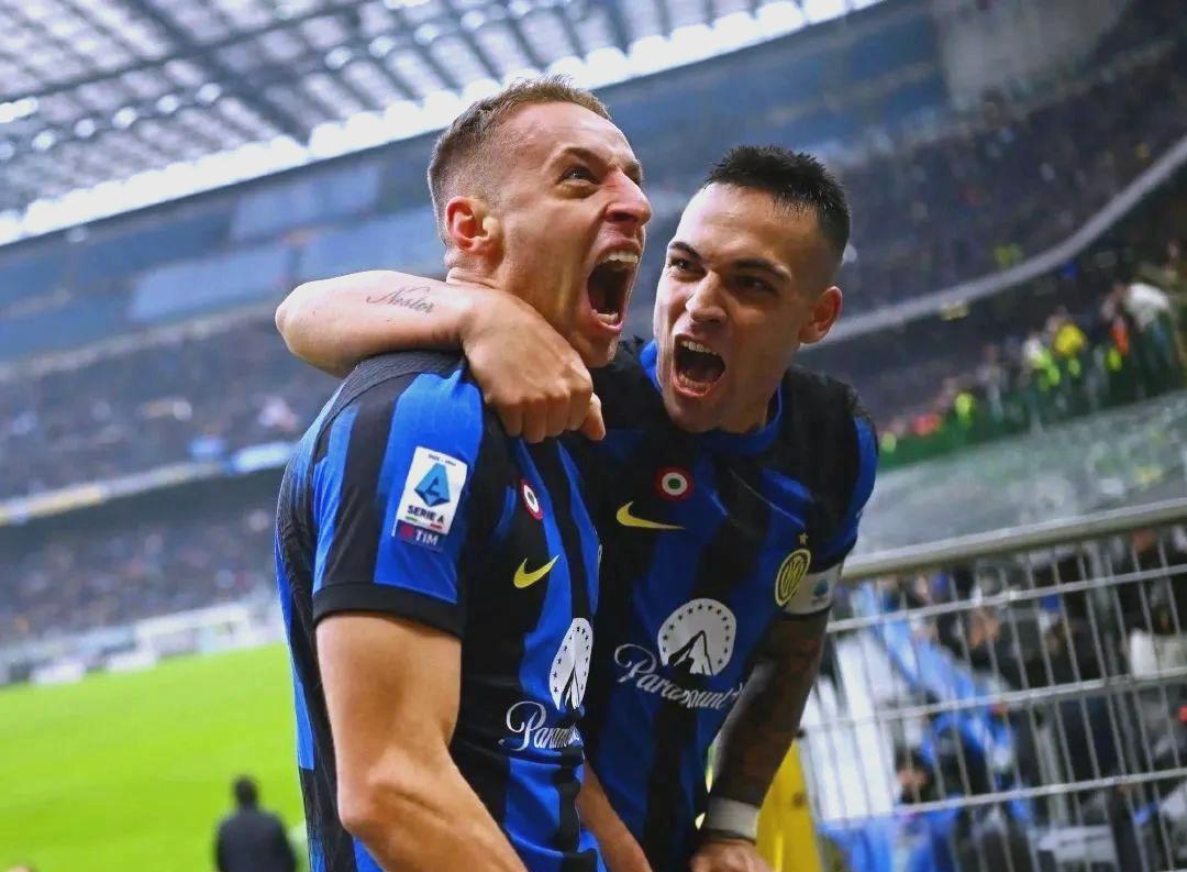 尼斯球队备战下一场比赛,球员士气高涨了 尼斯球队备战下一场比赛,球员士气高涨了