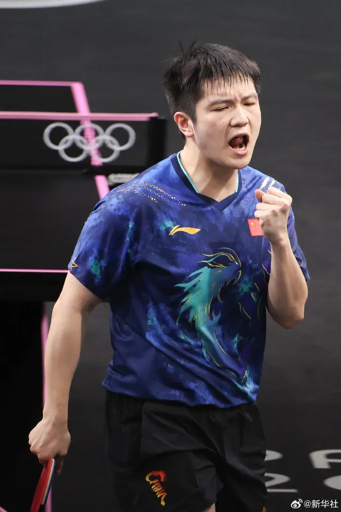 包含南极冰火两重天，赛场上的惊心动魄的词条