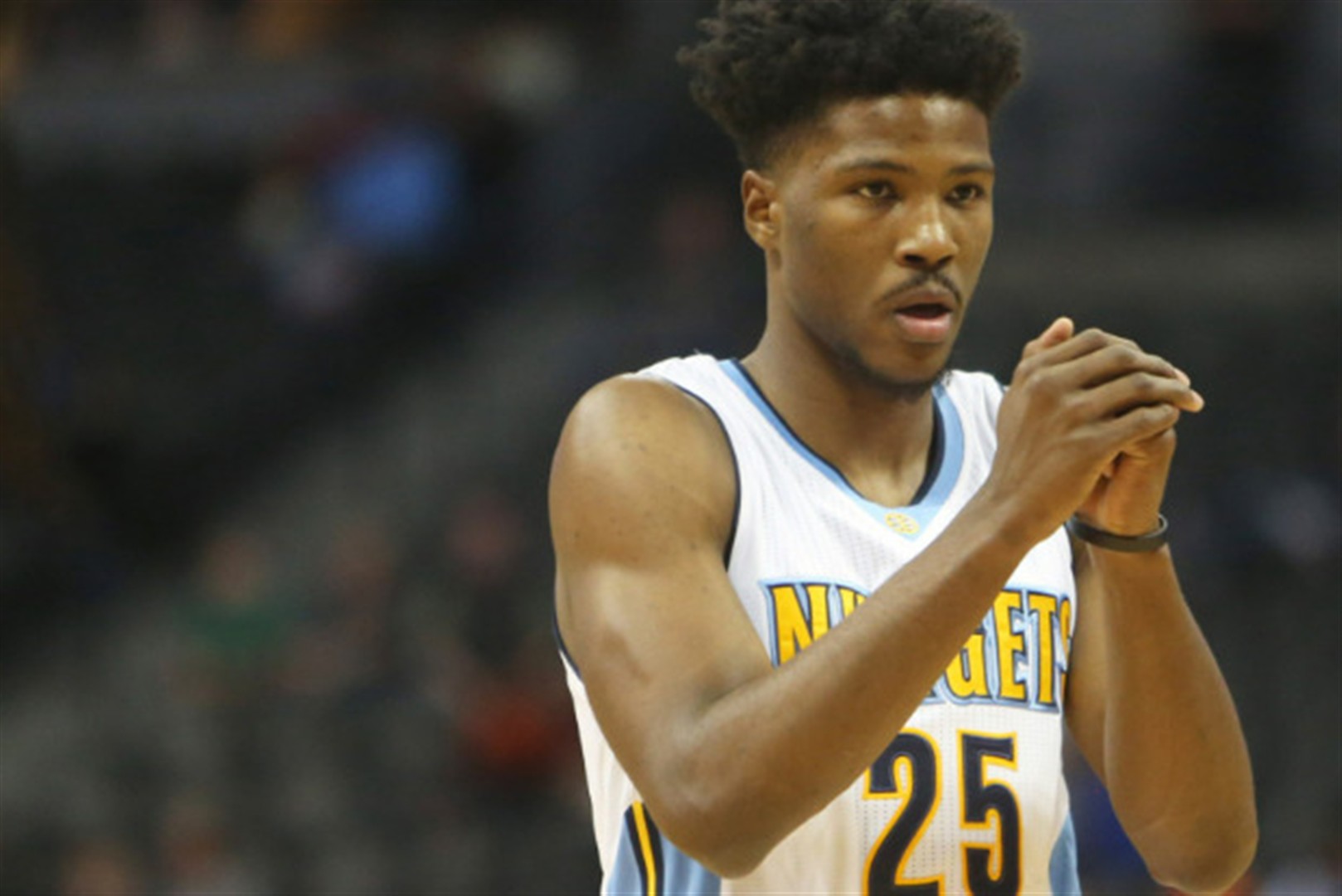 关于球队签下新外援，期待他的加盟能带来转机的信息