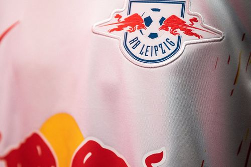 RB莱比锡客场战胜对手，实现连胜(rb莱比锡比赛)